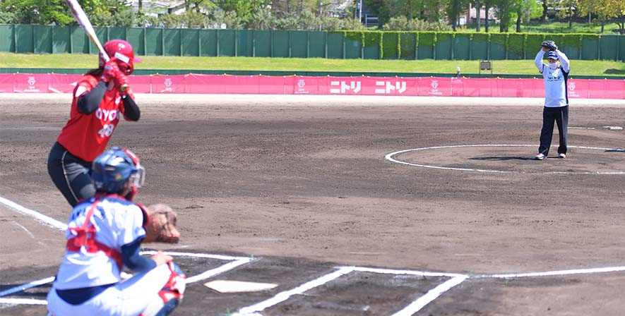 大野元裕埼玉県知事・清水勇人さいたま市長による始球式