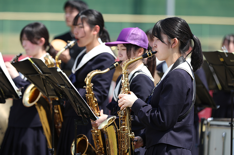 岐阜県立大垣商業高等学校　吹奏楽部の演奏