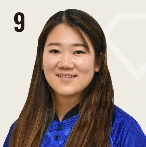 中川 彩音